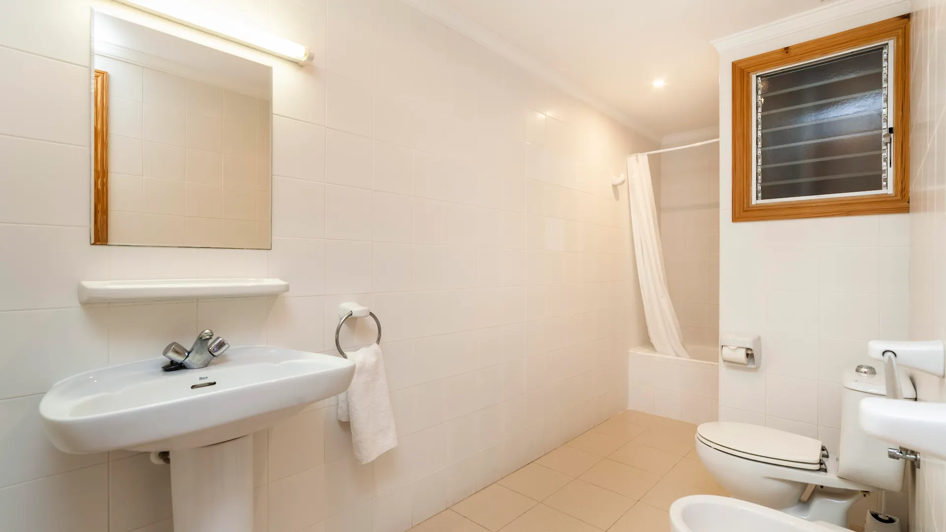Apts. Charly'S Can Picafort  Spain