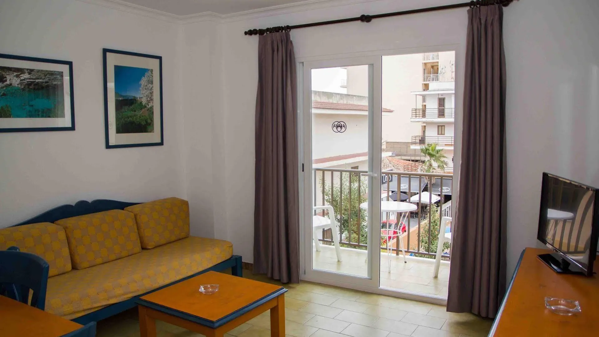 Apts. Charly'S Can Picafort  5*, Can Picafort (Mallorca) Spain